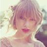 月经弄脏火车卧铺女子发声